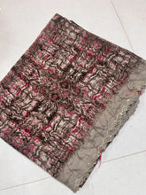 Daily use saree with diamond border with abstract strokes
