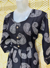 Knee length alpine feeding maxi with side chains